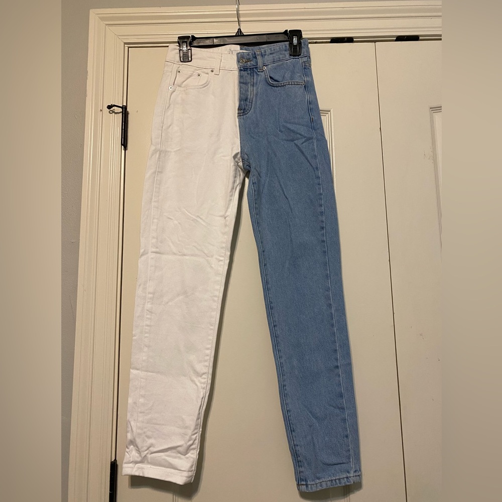 White/blue denim jeans
